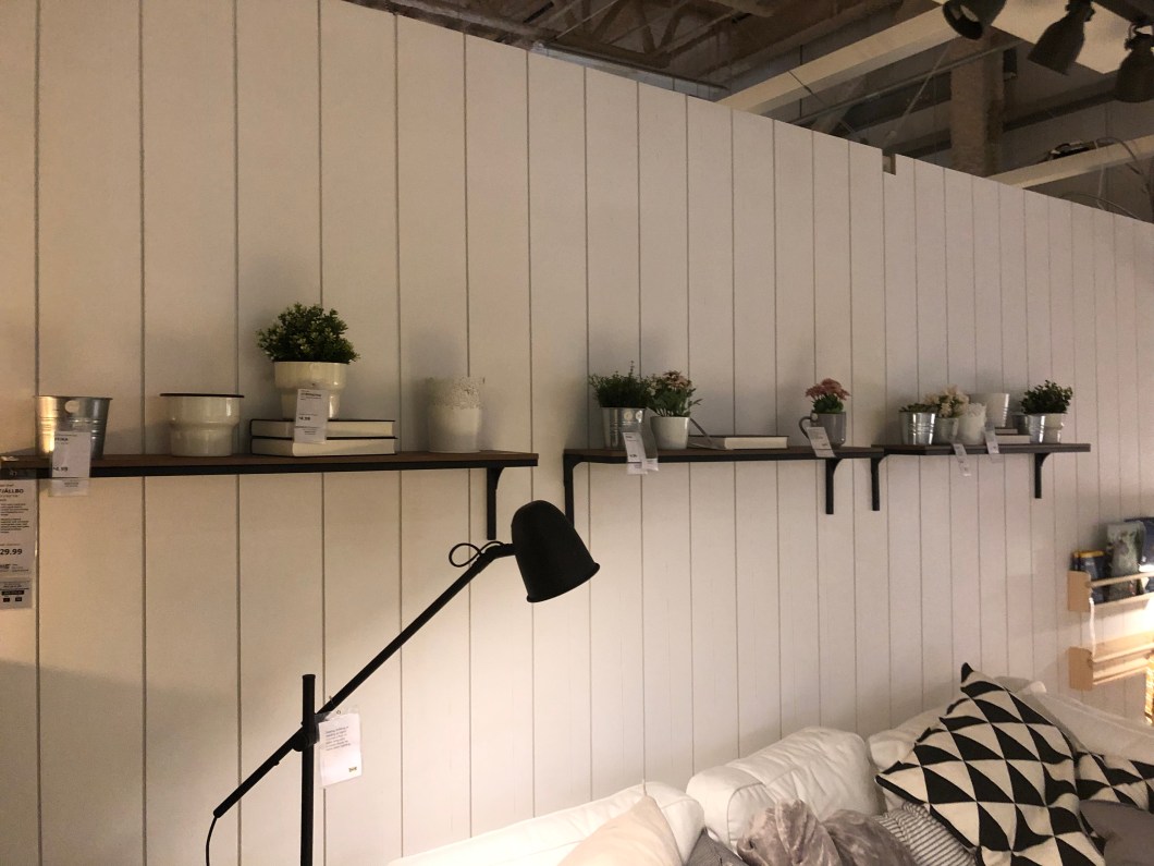 BB90E43C-34F7-4A35-AD2A-B90F037B5146